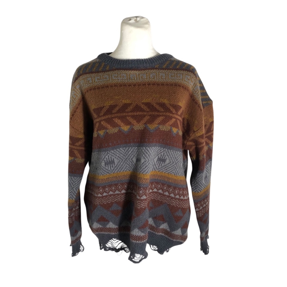 Romwe Sz Medium distressed hem pullover crew neck sweater